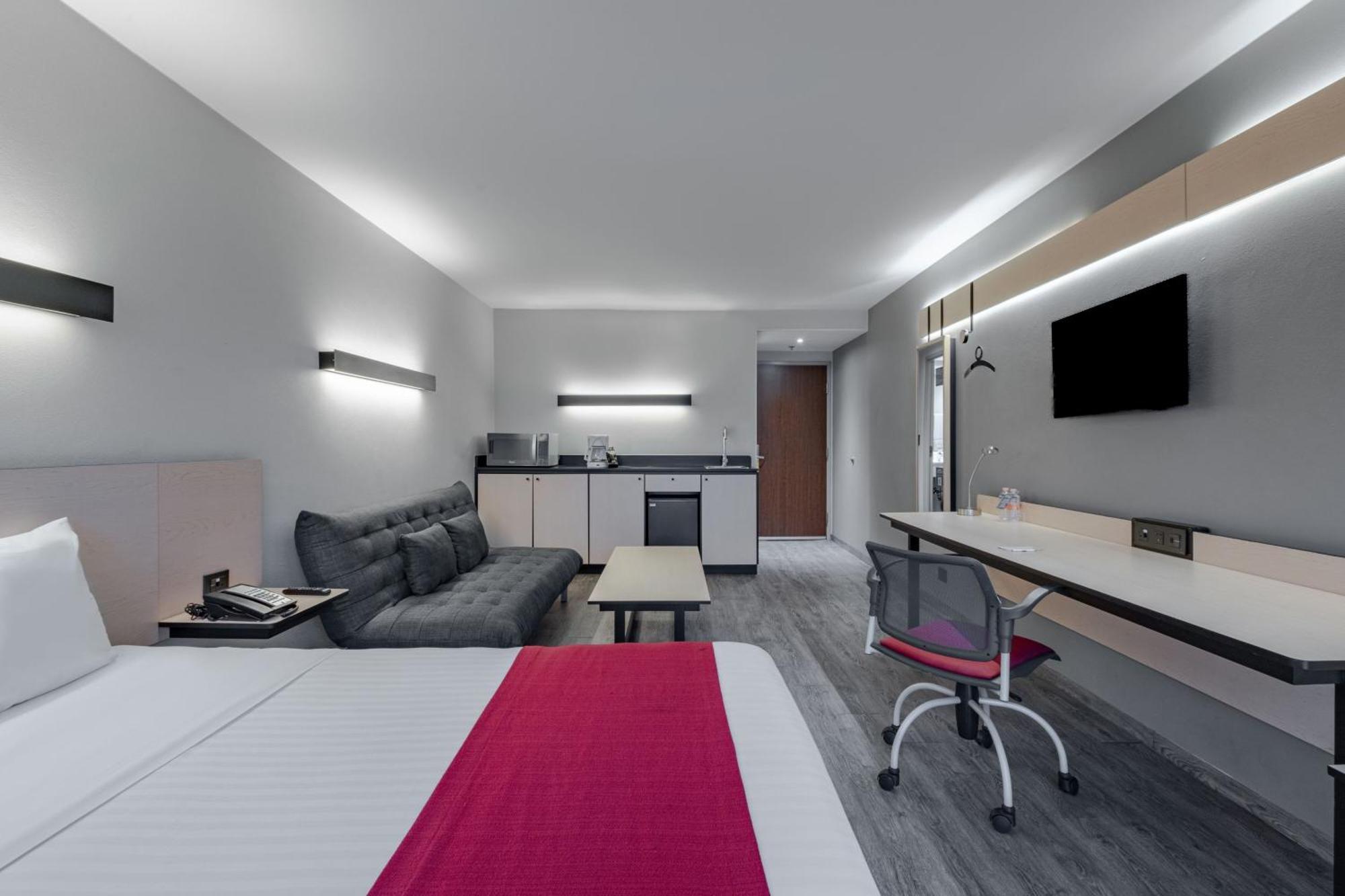 City Express By Marriott Guadalajara Aeropuerto Las Pintas Екстериор снимка