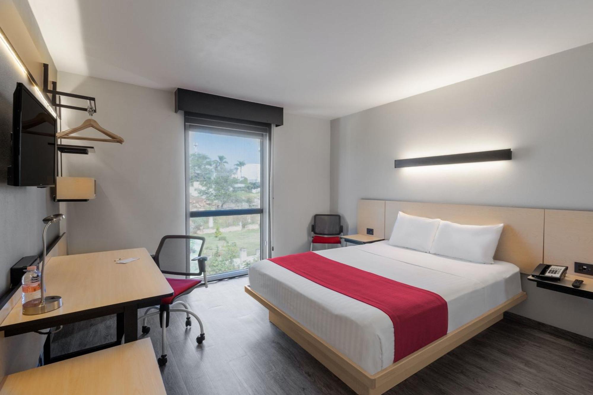 City Express By Marriott Guadalajara Aeropuerto Las Pintas Екстериор снимка